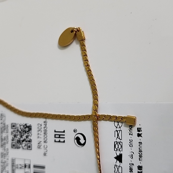 ZARA Leaf Necklace - Picture 10 of 11